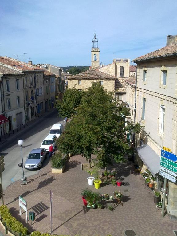 Hotel Moderne Un Coin De ... Remoulins Exterior photo